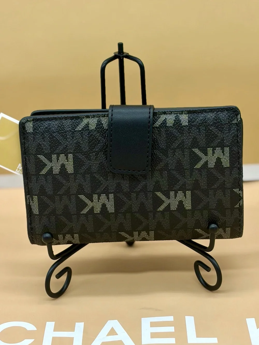 Michael Kors compact bi